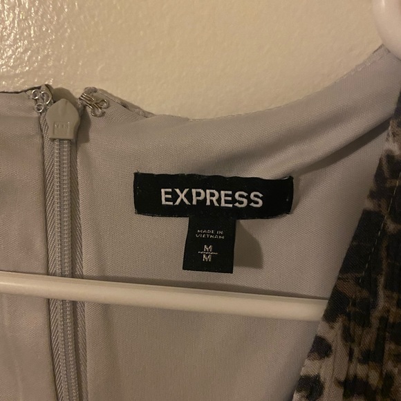 Express Animal Print Hi-Lo Maxi Dress size Medium - Picture 3 of 3